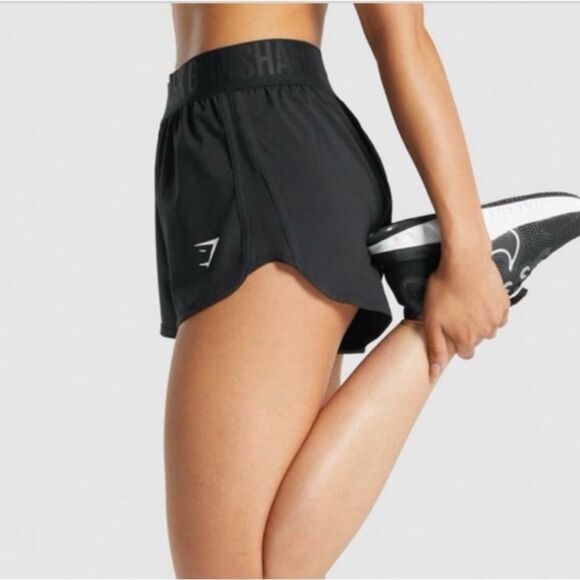 Gymshark black training loose fit shorts - Picture 3 of 8